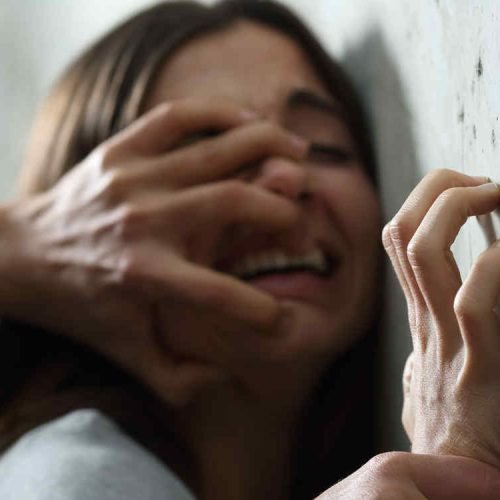 Απέφυγε τον βιασμό: βασικές οδηγίες ασφάλειας